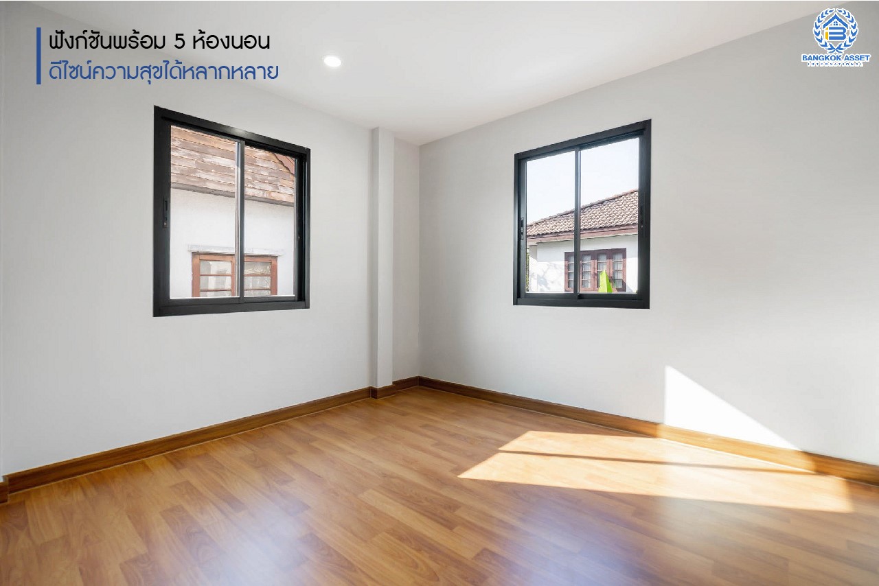 บ้านมือสองตกแต่งใหม่ ทำเลใจกลางเมือง ม.บ้านประชาชื่น ประชาชื่น-สามัคคี เนื้อที่ 63 ตร.ว. ฟังก์ชันจัดเต็ม 5 ห้องนอน 2 ห้องน้ำ 2 ที่จอดรถ บนทำเลเดินทางสะดวก เชื่อมต่อหลายเส้นทาง ใกล้เดอะมอลล์งามวงศ์วาน เซ็นทรัลแจ้งวัฒนะ ทางด่วน และรถไฟฟ้า (สายสีชมพู)